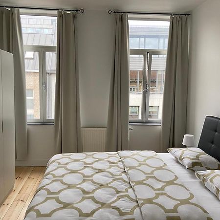 Modern Apartment Third Floor Brussels Exterior photo