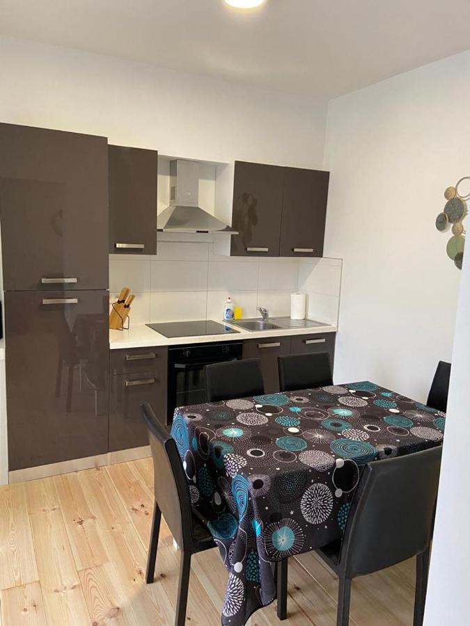 Modern Apartment Third Floor Brussels Exterior photo